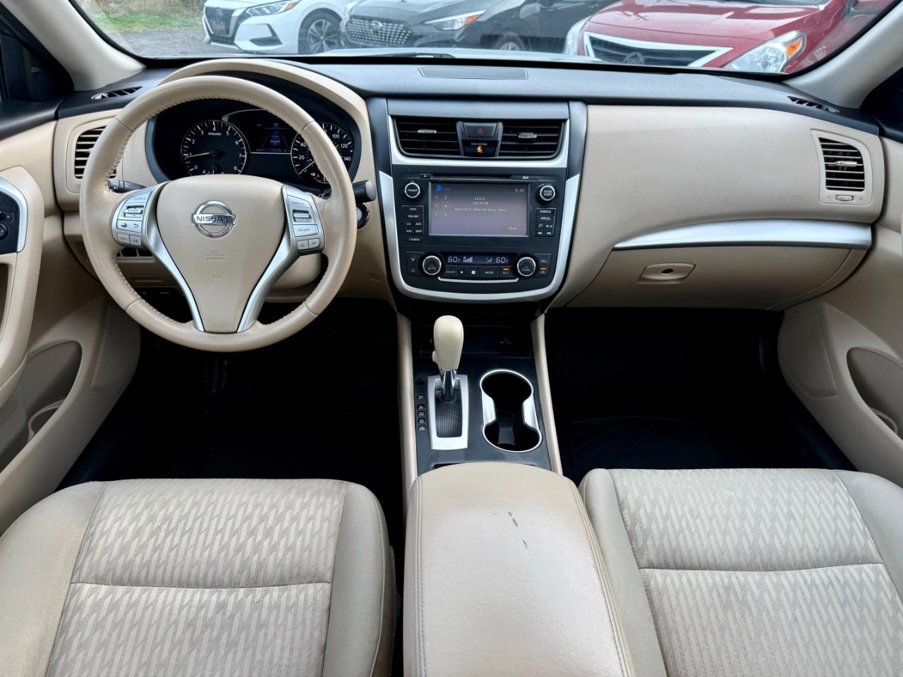 Nissan Altima SV 4D Sedan 2.5 2016