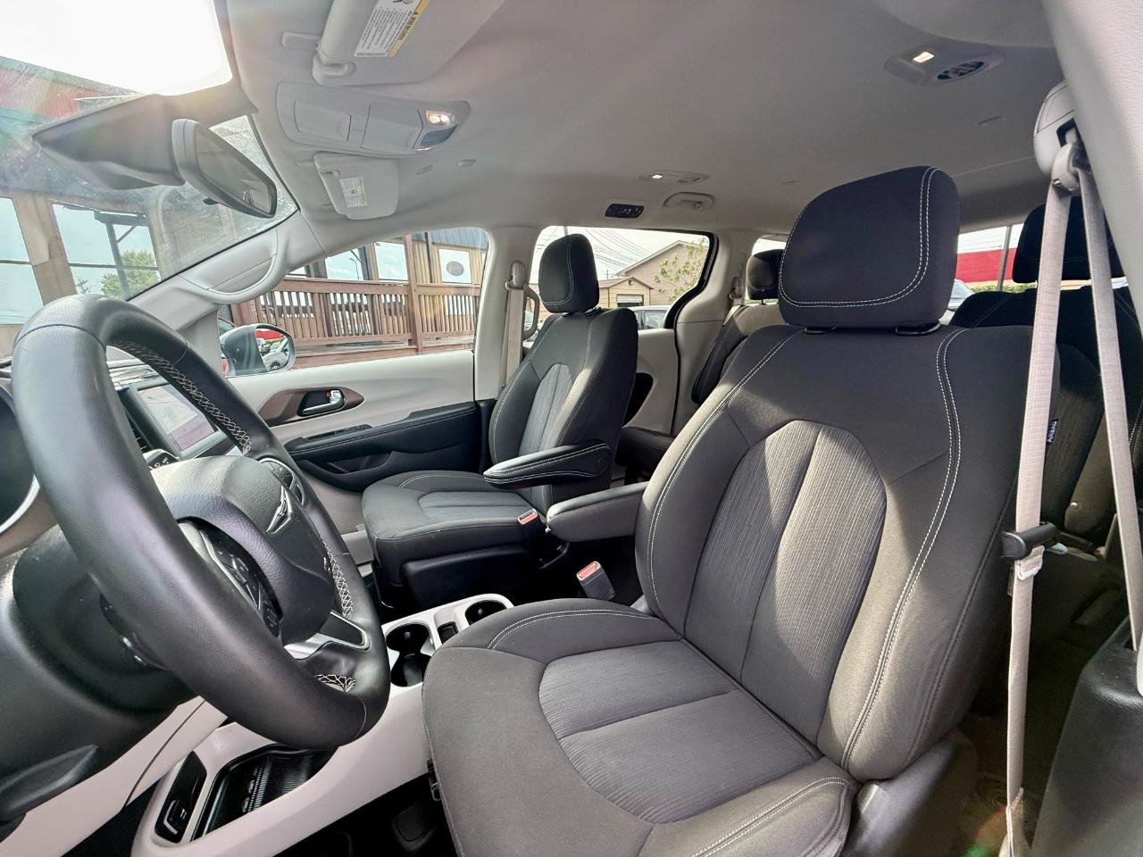 Chrysler Voyager LX 2024