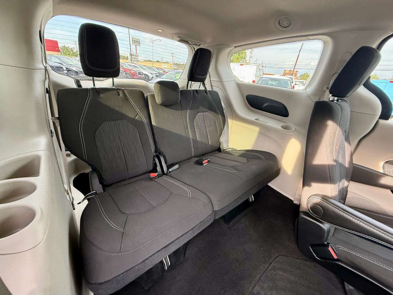 Chrysler Voyager LX 2024