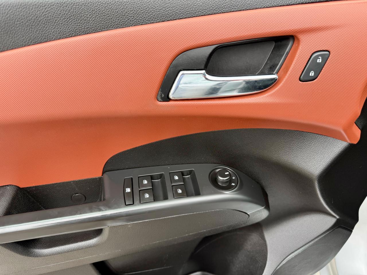 Chevrolet Sonic LTZ Auto Sedan 2014