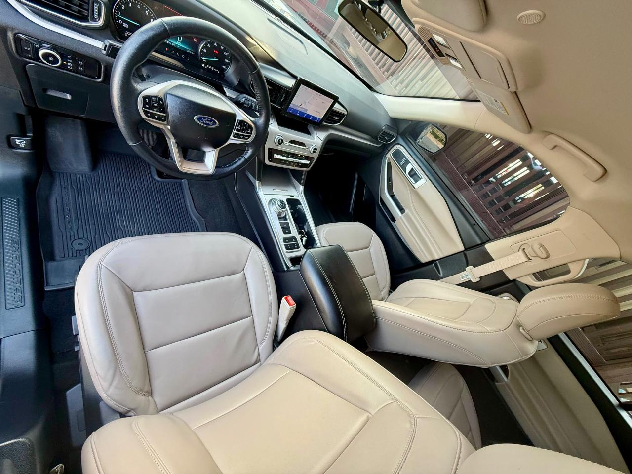 Ford Explorer XLT 2023