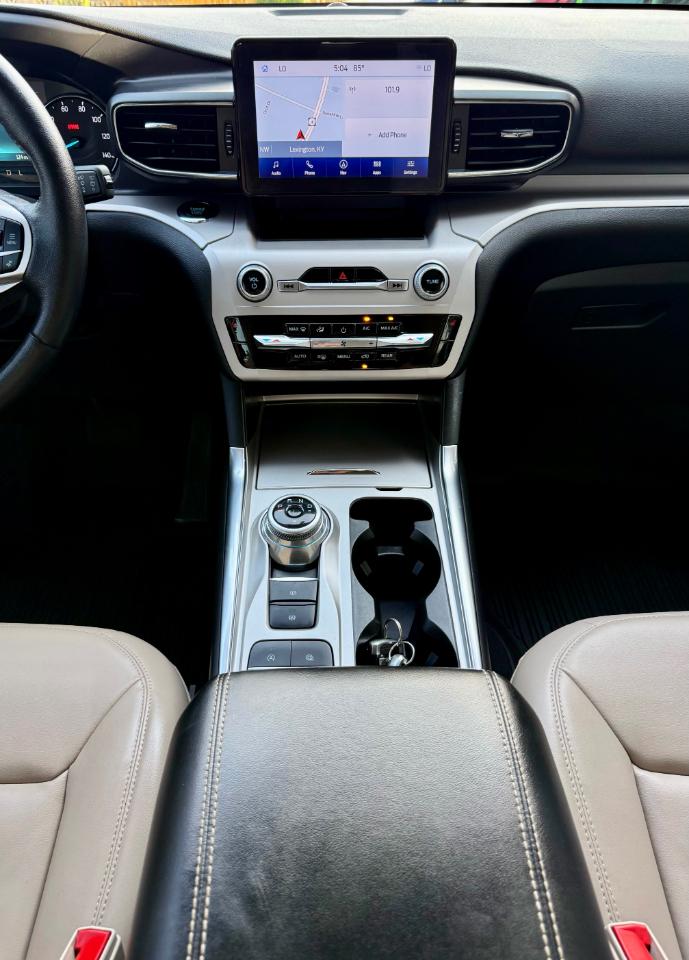 Ford Explorer XLT 2023