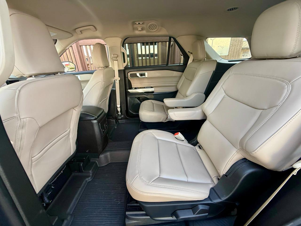 Ford Explorer XLT 2023