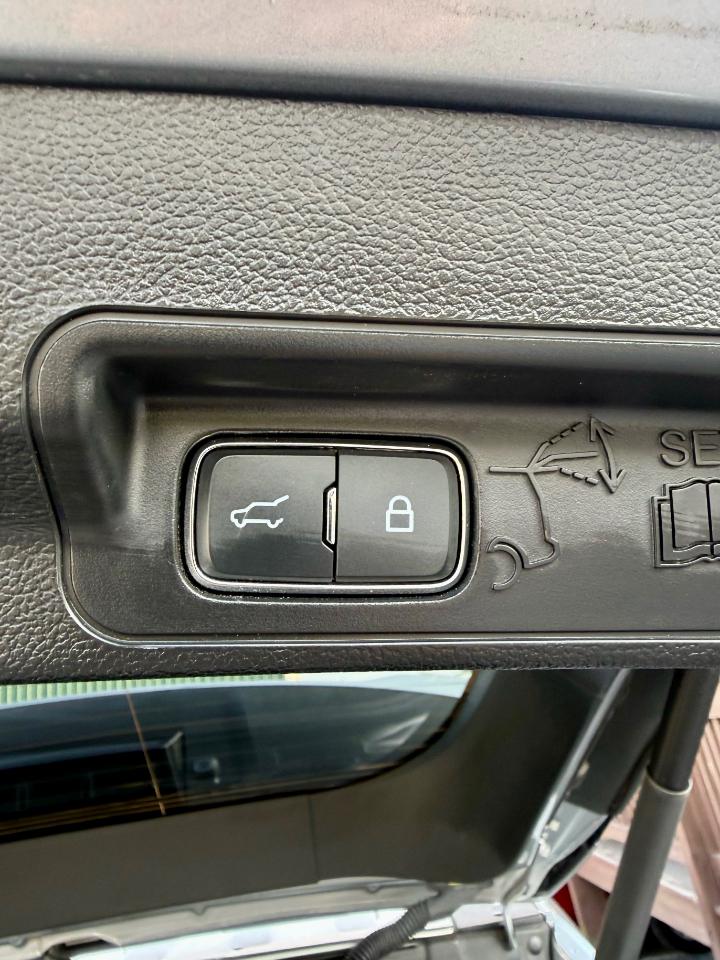 Ford Explorer XLT 2023