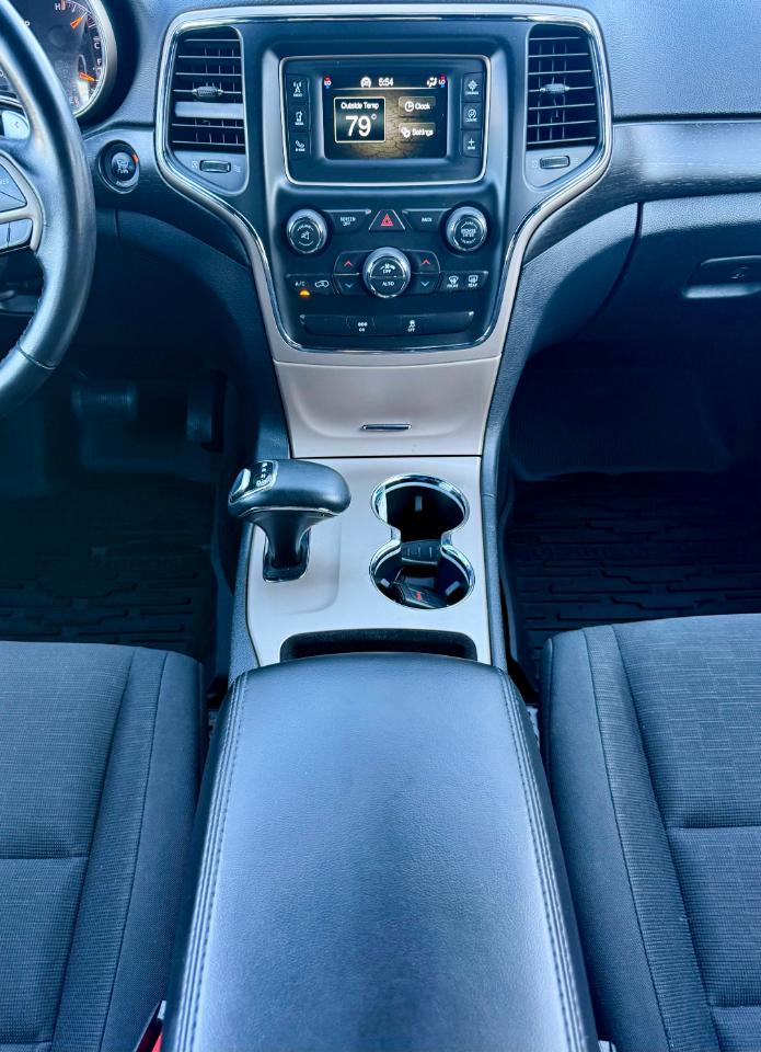 Jeep Grand Cherokee Laredo E 4WD 2015