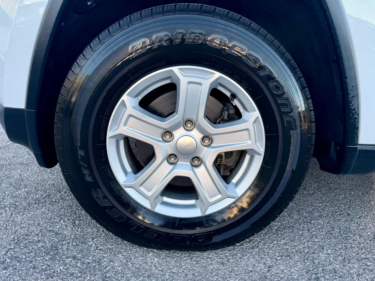 Jeep Grand Cherokee Laredo E 4WD 2015