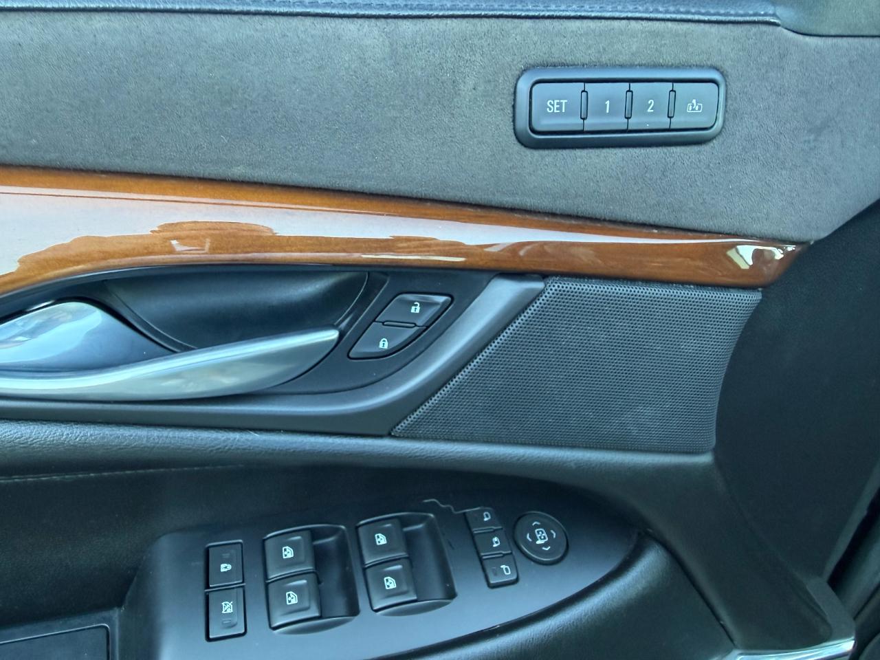 Cadillac Escalade ESV Luxury 4WD 2018