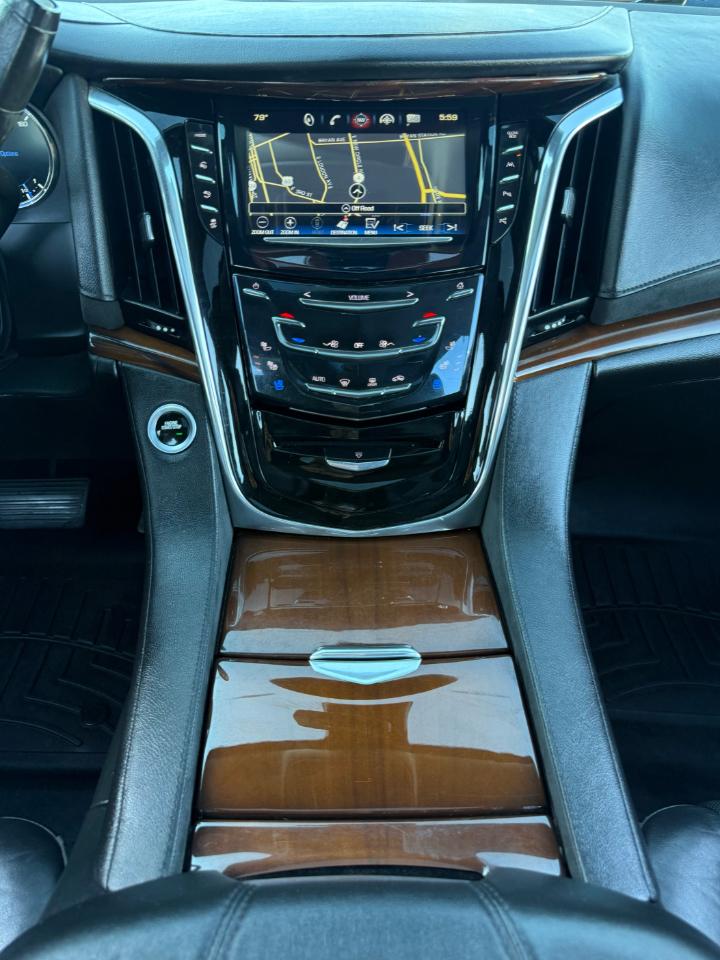 Cadillac Escalade ESV Luxury 4WD 2018