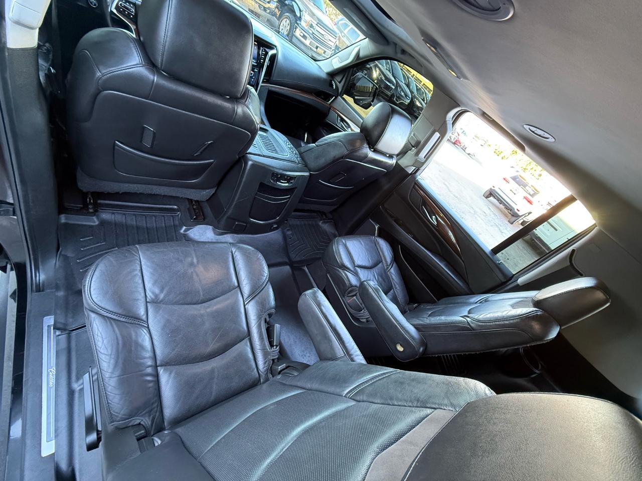 Cadillac Escalade ESV Luxury 4WD 2018