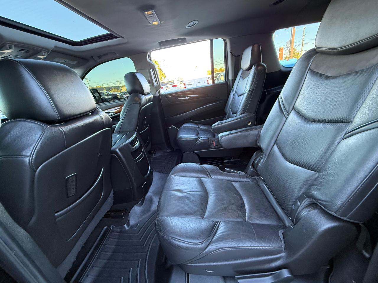 Cadillac Escalade ESV Luxury 4WD 2018