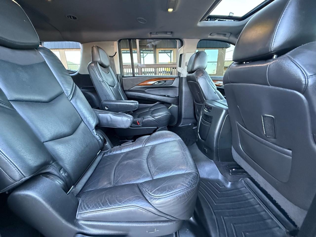 Cadillac Escalade ESV Luxury 4WD 2018