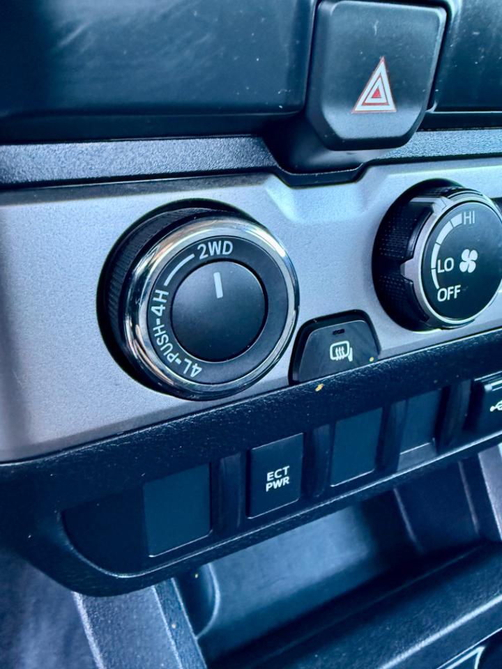 Toyota Tacoma SR5 Access Cab I4 6AT 4WD 2021