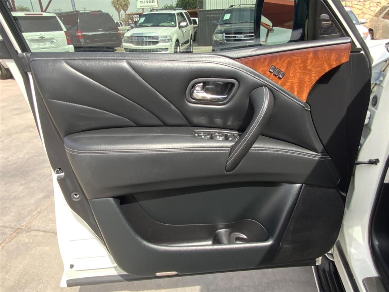 Infiniti QX80 4WD 4dr 2015