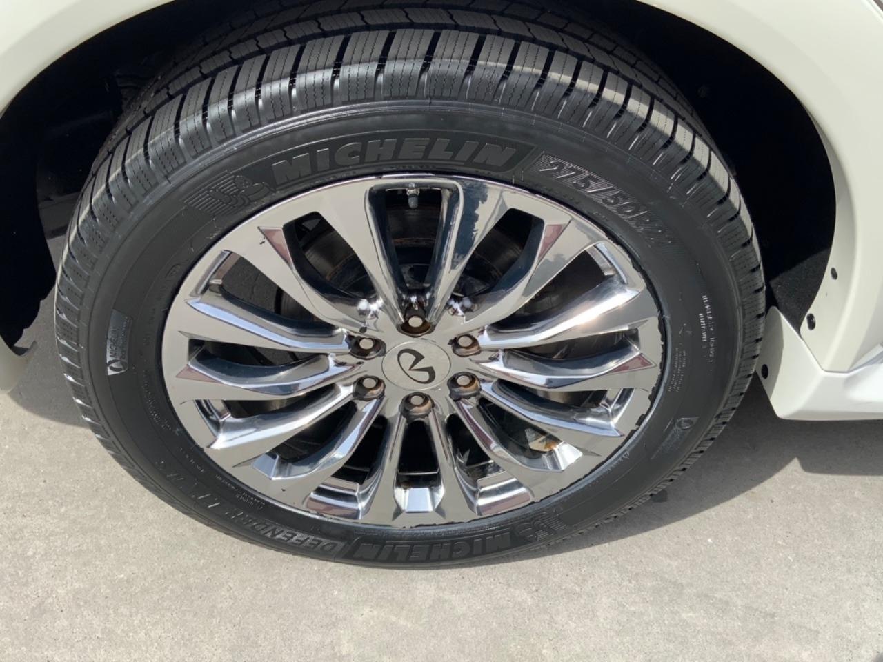 Infiniti QX80 4WD 4dr 2015
