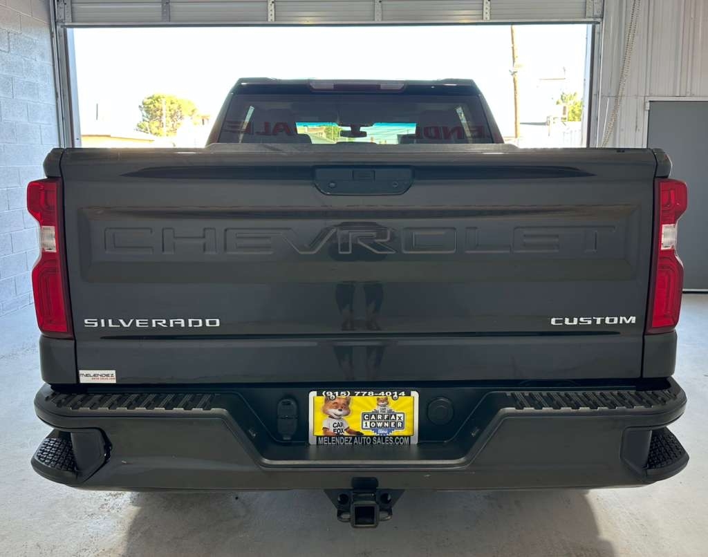 Chevrolet Silverado 1500 Custom Crew Cab Short Box 2WD 2021 Chevrolet Silverado 1500 Custom Crew Cab Short Box 2WD 2021