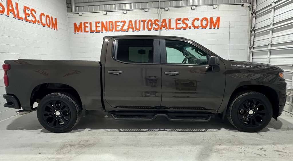 Chevrolet Silverado 1500 Custom Crew Cab Short Box 2WD 2021 Chevrolet Silverado 1500 Custom Crew Cab Short Box 2WD 2021