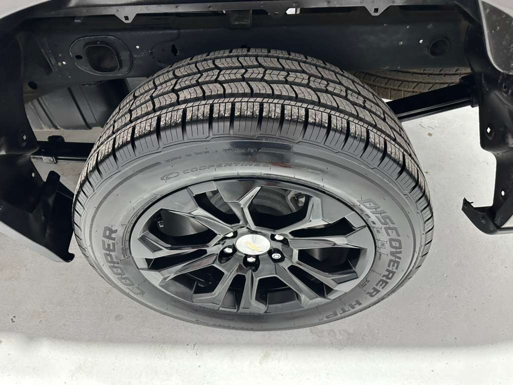 Chevrolet Silverado 1500 Custom Crew Cab Short Box 2WD 2021 Chevrolet Silverado 1500 Custom Crew Cab Short Box 2WD 2021