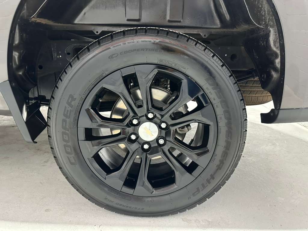 Chevrolet Silverado 1500 Custom Crew Cab Short Box 2WD 2021 Chevrolet Silverado 1500 Custom Crew Cab Short Box 2WD 2021