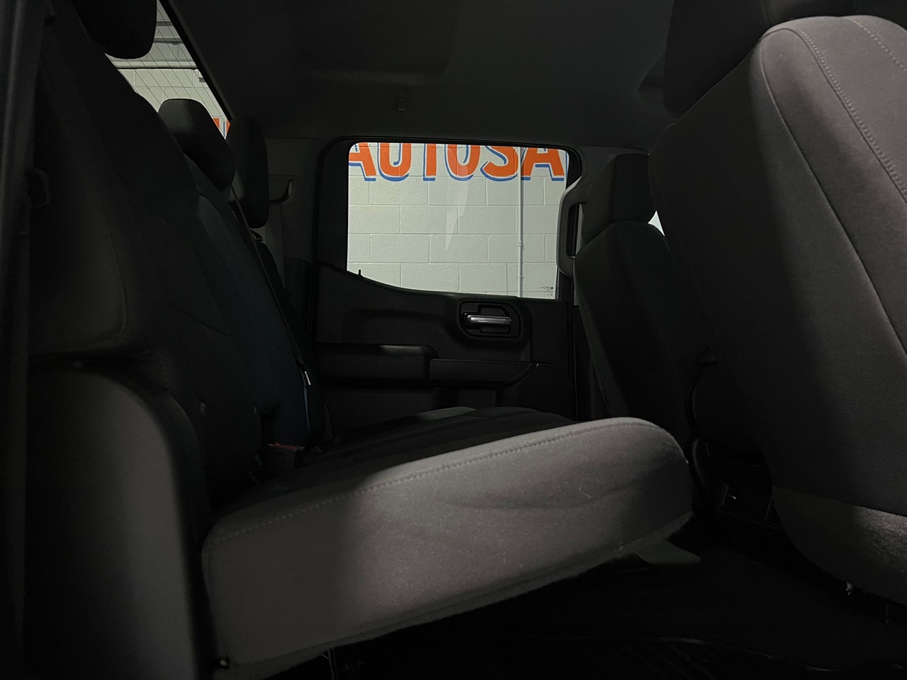 Chevrolet Silverado 1500 Custom Crew Cab Short Box 2WD 2021 Chevrolet Silverado 1500 Custom Crew Cab Short Box 2WD 2021