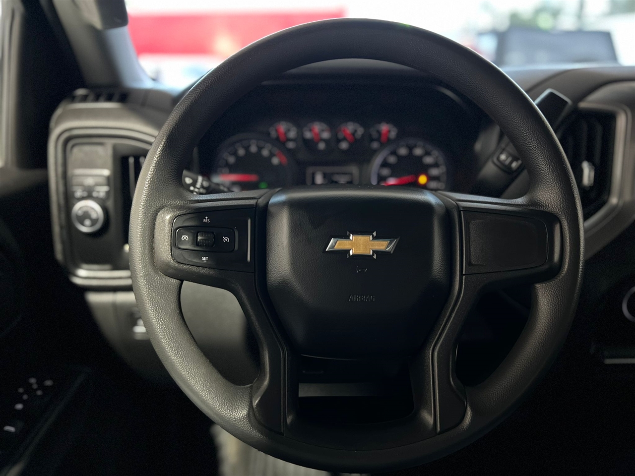 Chevrolet Silverado 1500 Custom Crew Cab Short Box 2WD 2021 Chevrolet Silverado 1500 Custom Crew Cab Short Box 2WD 2021
