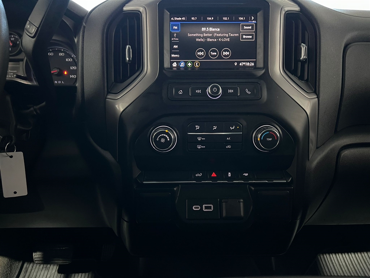 Chevrolet Silverado 1500 Custom Crew Cab Short Box 2WD 2021 Chevrolet Silverado 1500 Custom Crew Cab Short Box 2WD 2021