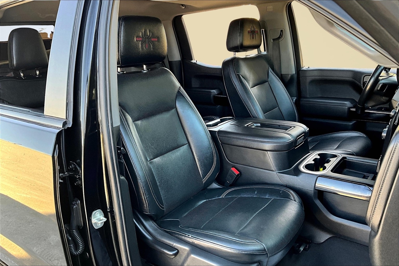 Chevrolet Silverado 1500 RST Crew Cab 4WD 2021 Chevrolet Silverado 1500 RST Crew Cab 4WD 2021