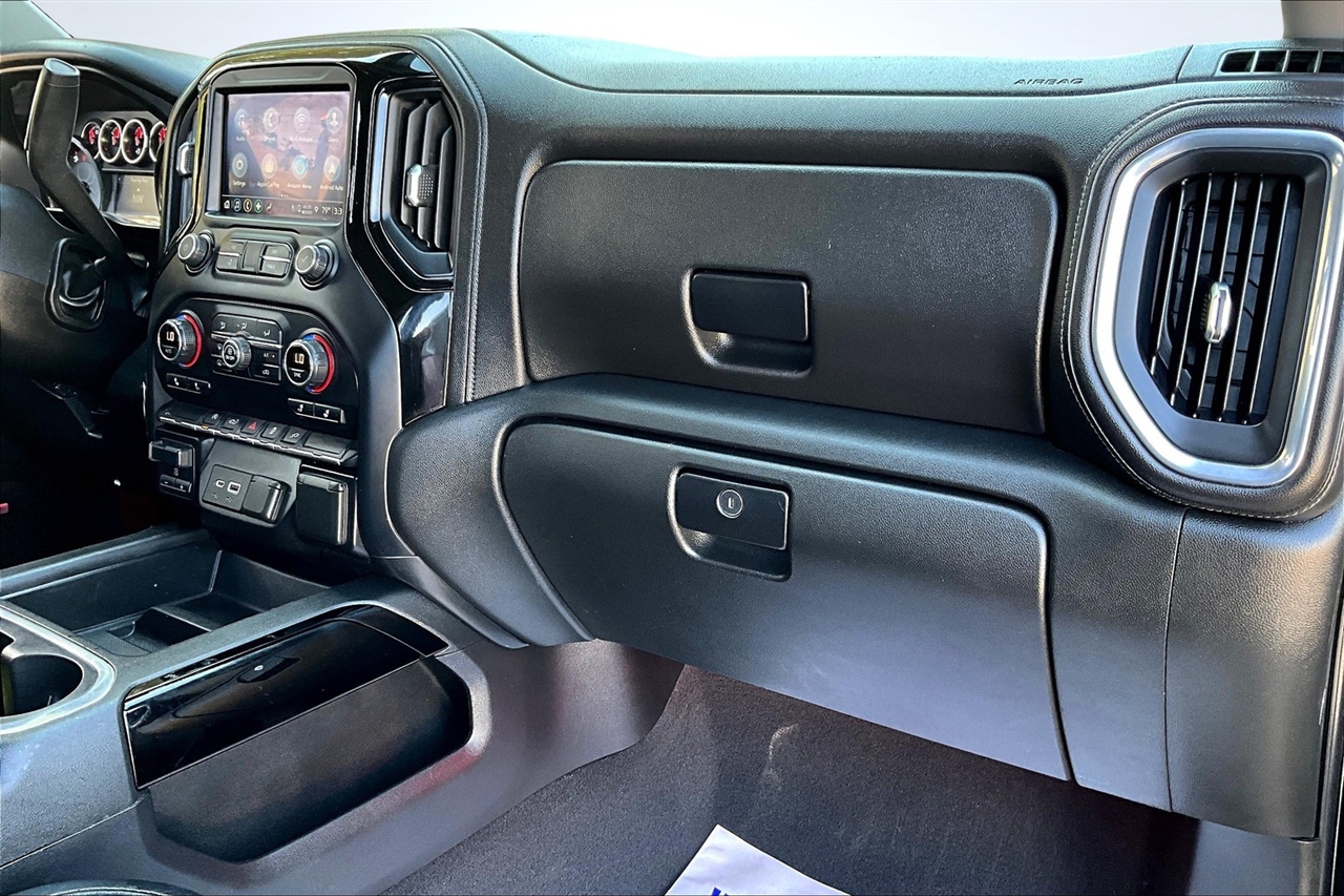 Chevrolet Silverado 1500 RST Crew Cab 4WD 2021 Chevrolet Silverado 1500 RST Crew Cab 4WD 2021