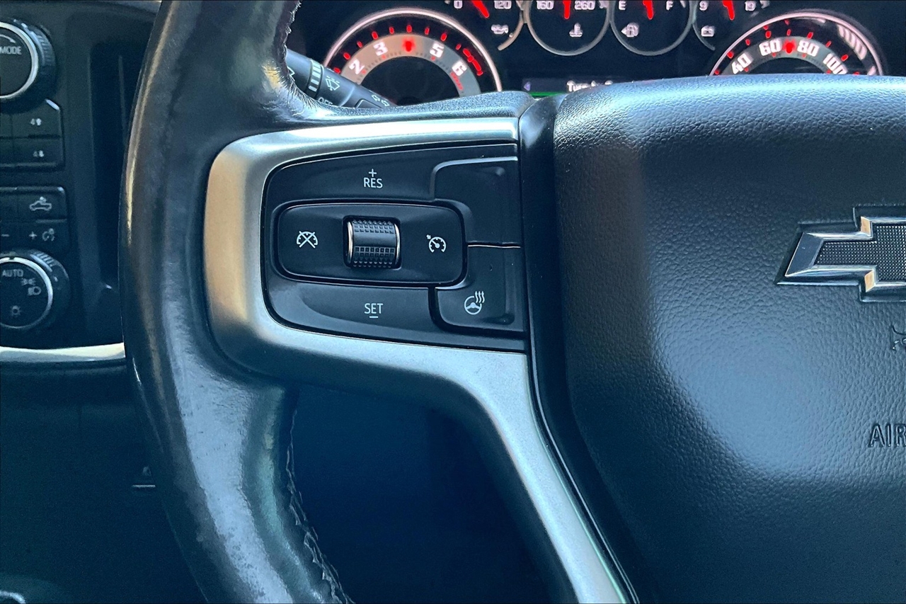 Chevrolet Silverado 1500 RST Crew Cab 4WD 2021 Chevrolet Silverado 1500 RST Crew Cab 4WD 2021