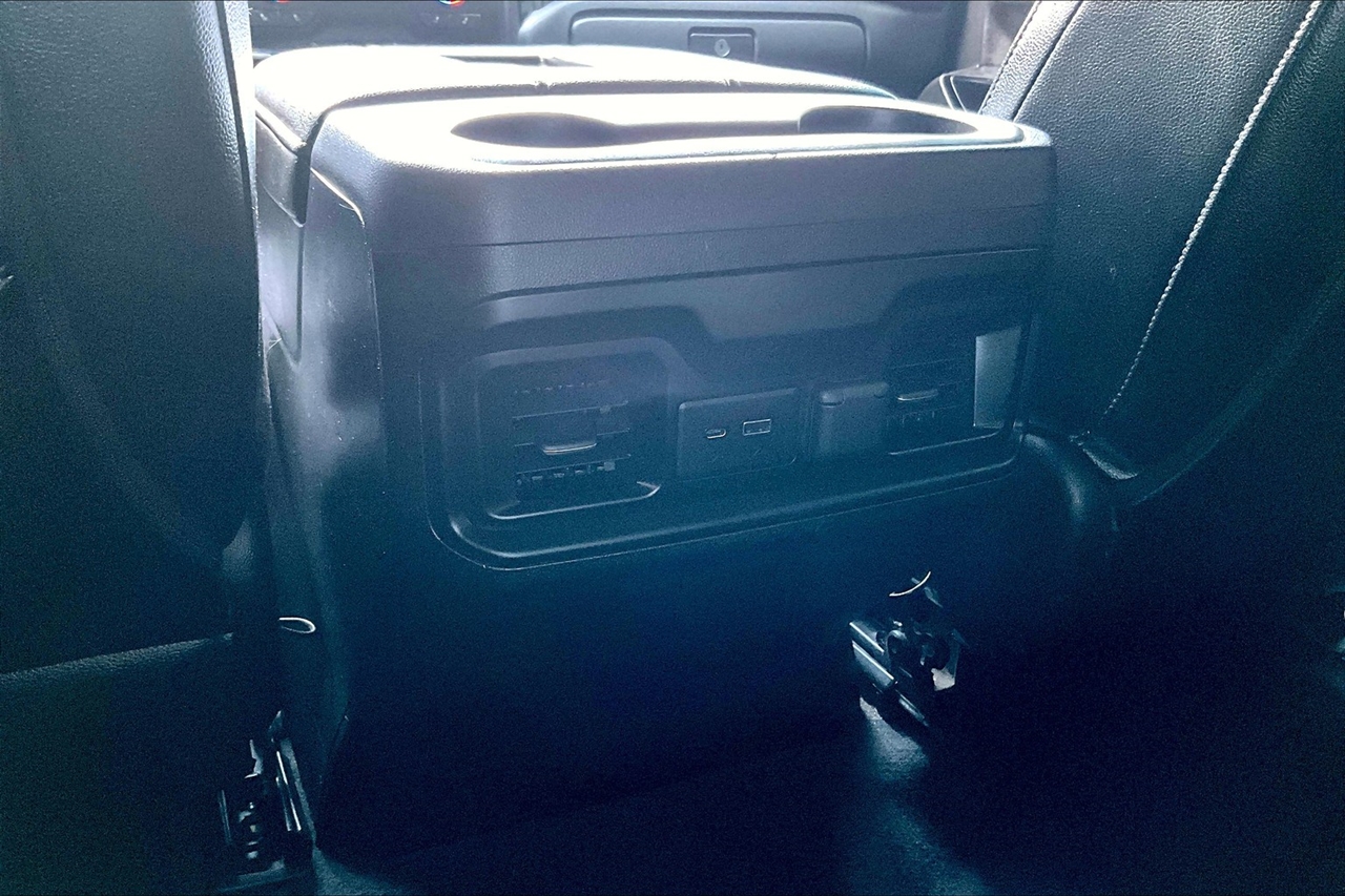 Chevrolet Silverado 1500 RST Crew Cab 4WD 2021 Chevrolet Silverado 1500 RST Crew Cab 4WD 2021