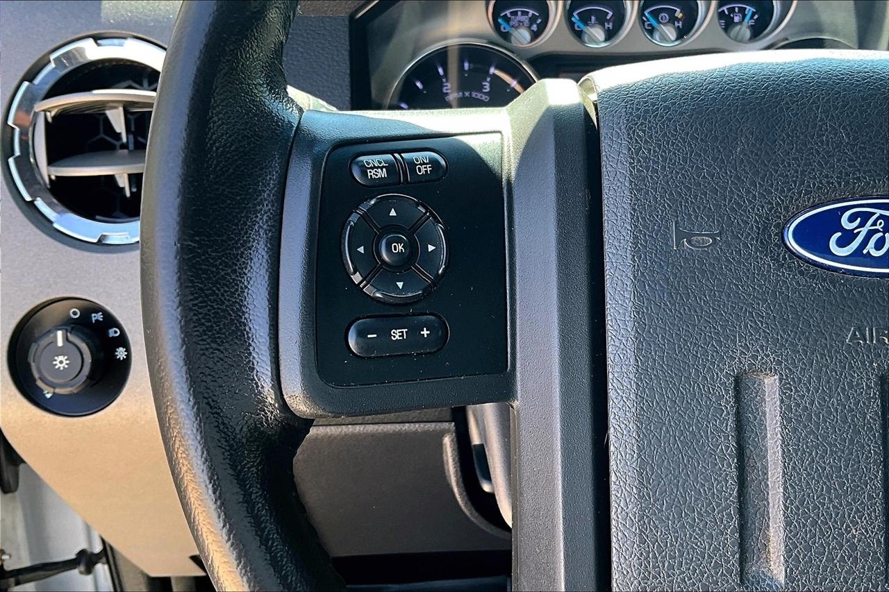 Ford F-250 SD XL Crew Cab 4WD 2012
