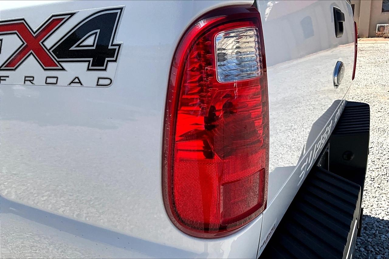Ford F-250 SD XL Crew Cab 4WD 2012
