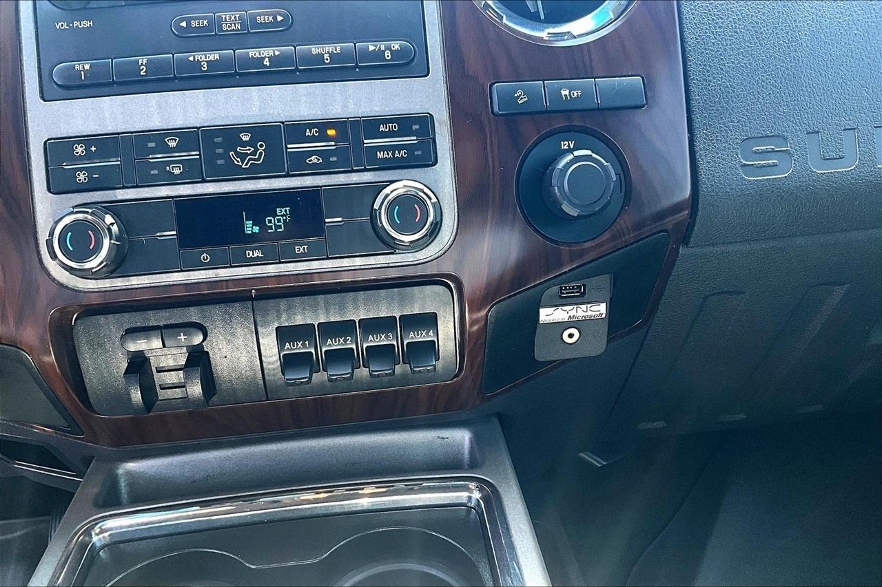 Ford F-250 SD XL Crew Cab 4WD 2012