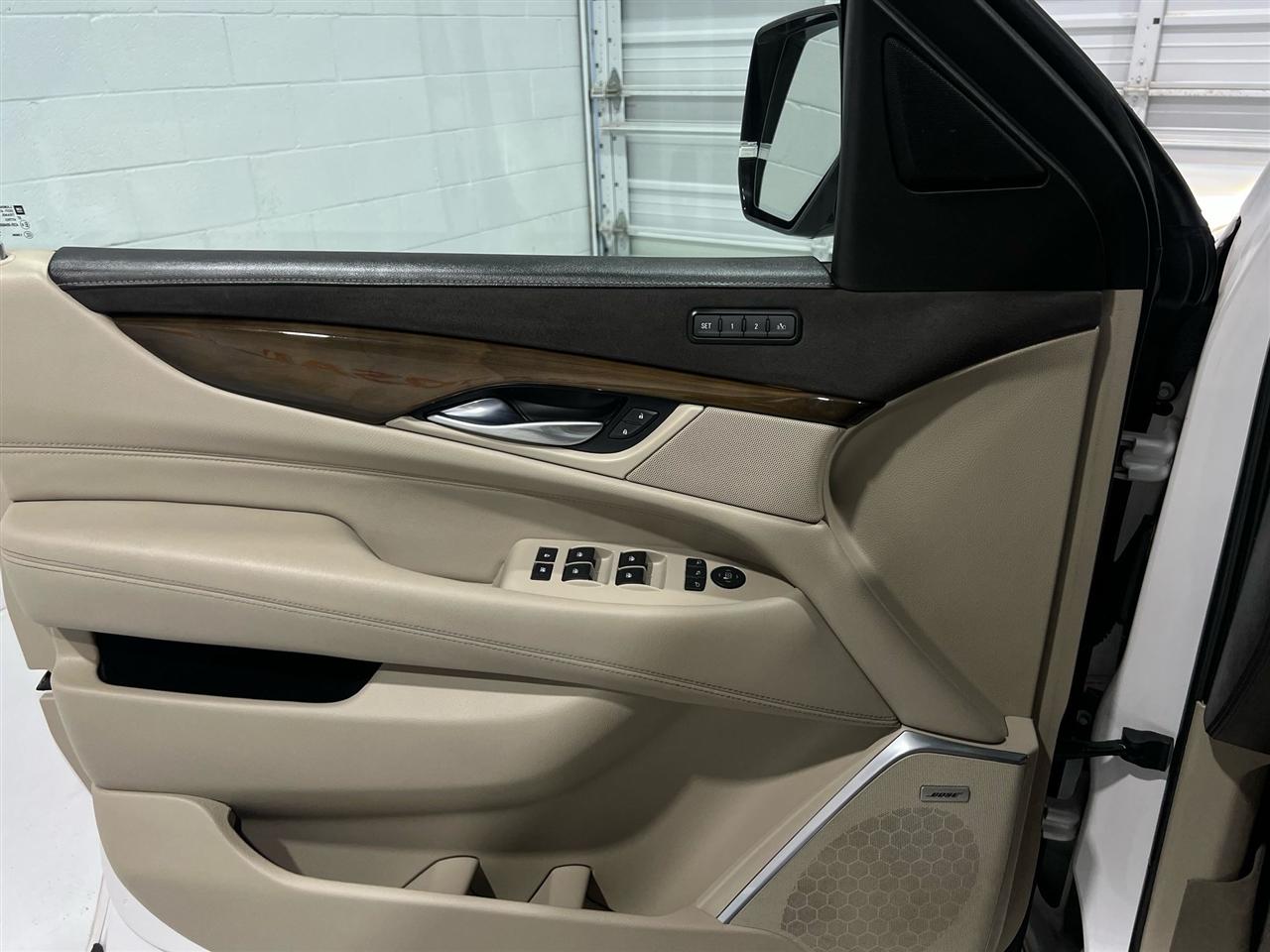 Cadillac Escalade Premium 4WD 2018