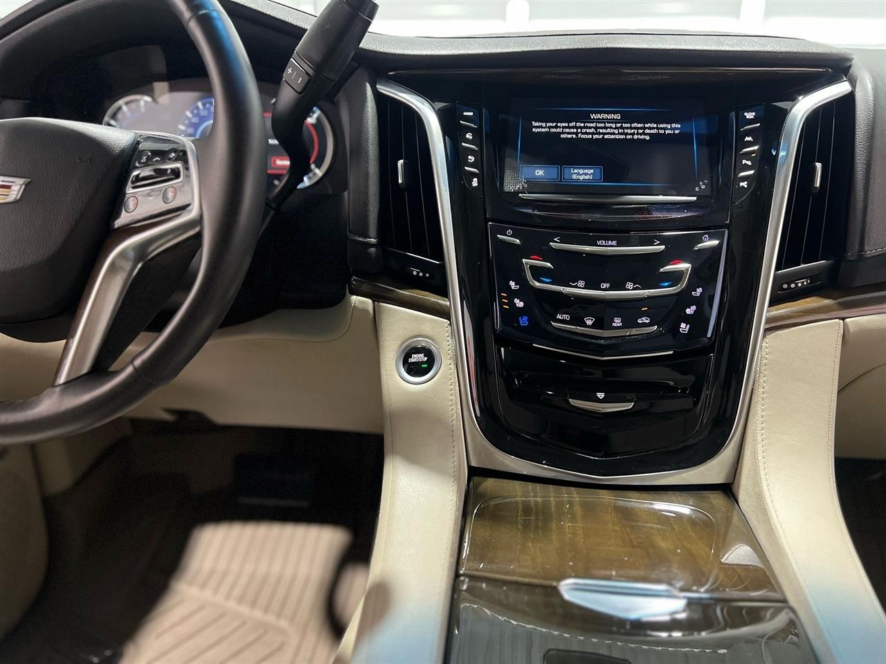 Cadillac Escalade Premium 4WD 2018