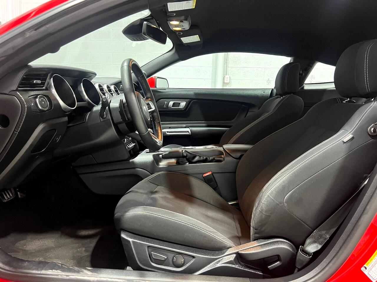 Ford Mustang EcoBoost Coupe 2021 Ford Mustang EcoBoost Coupe 2021