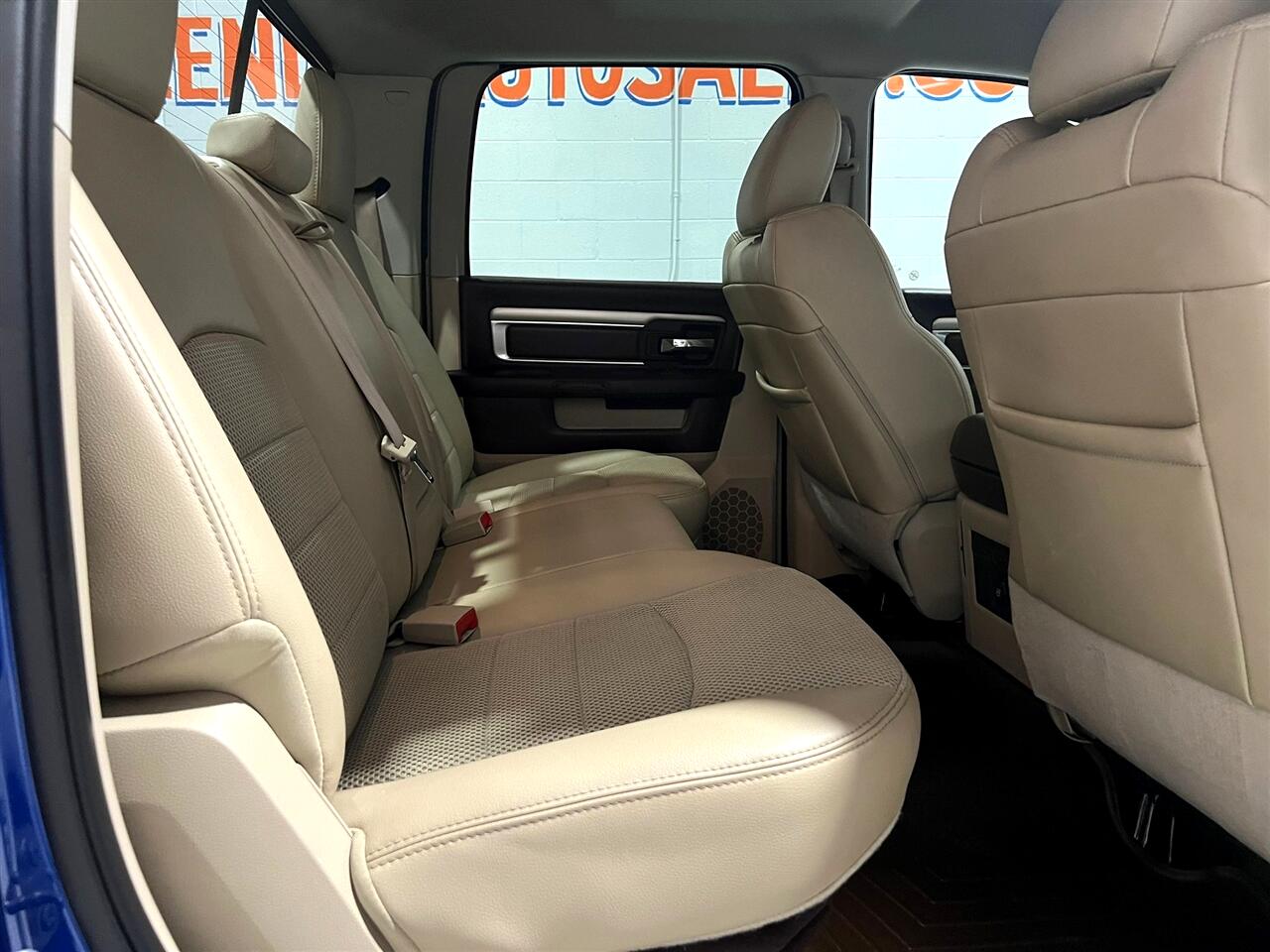 RAM 2500 SLT Crew Cab SWB 4WD 2018 RAM 2500 SLT Crew Cab SWB 4WD 2018