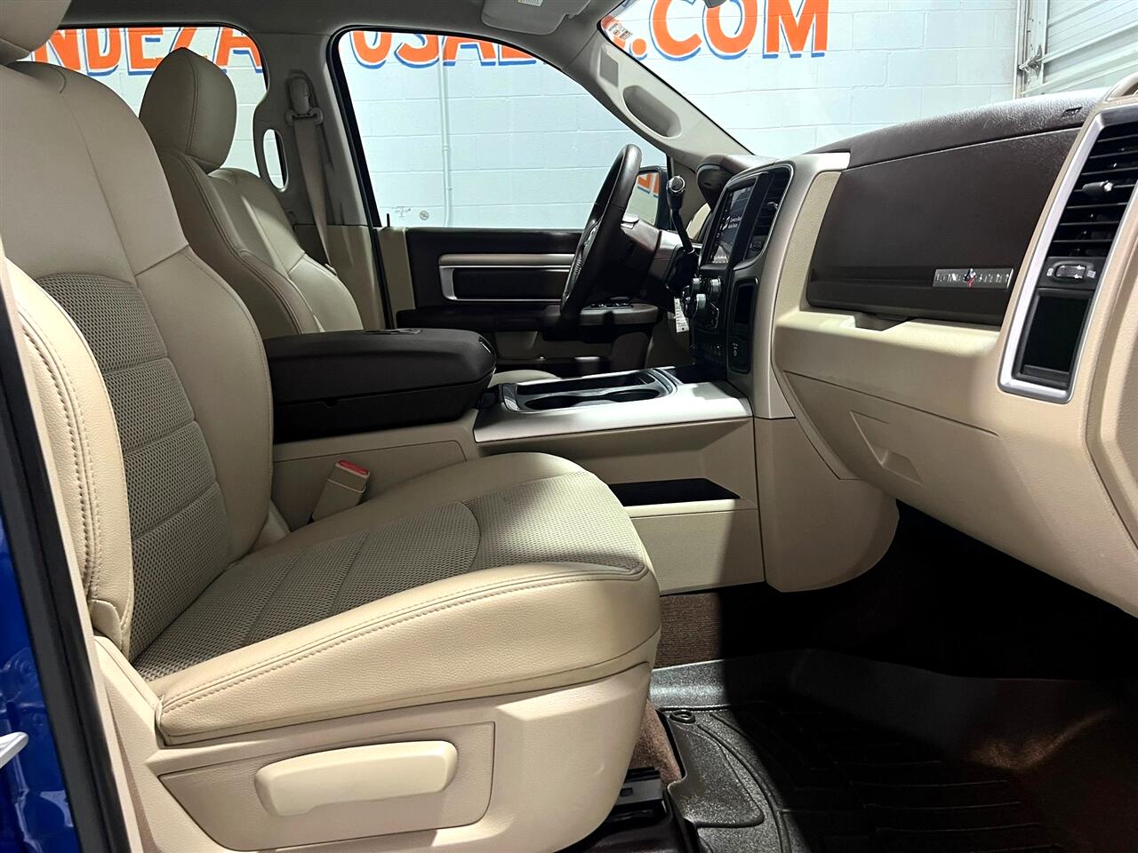 RAM 2500 SLT Crew Cab SWB 4WD 2018 RAM 2500 SLT Crew Cab SWB 4WD 2018