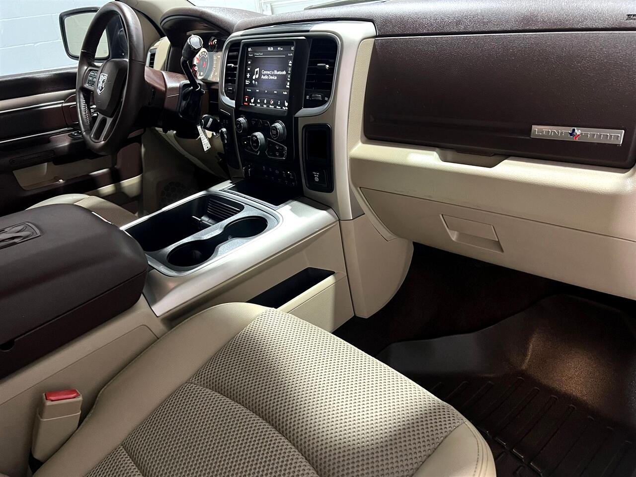 RAM 2500 SLT Crew Cab SWB 4WD 2018 RAM 2500 SLT Crew Cab SWB 4WD 2018