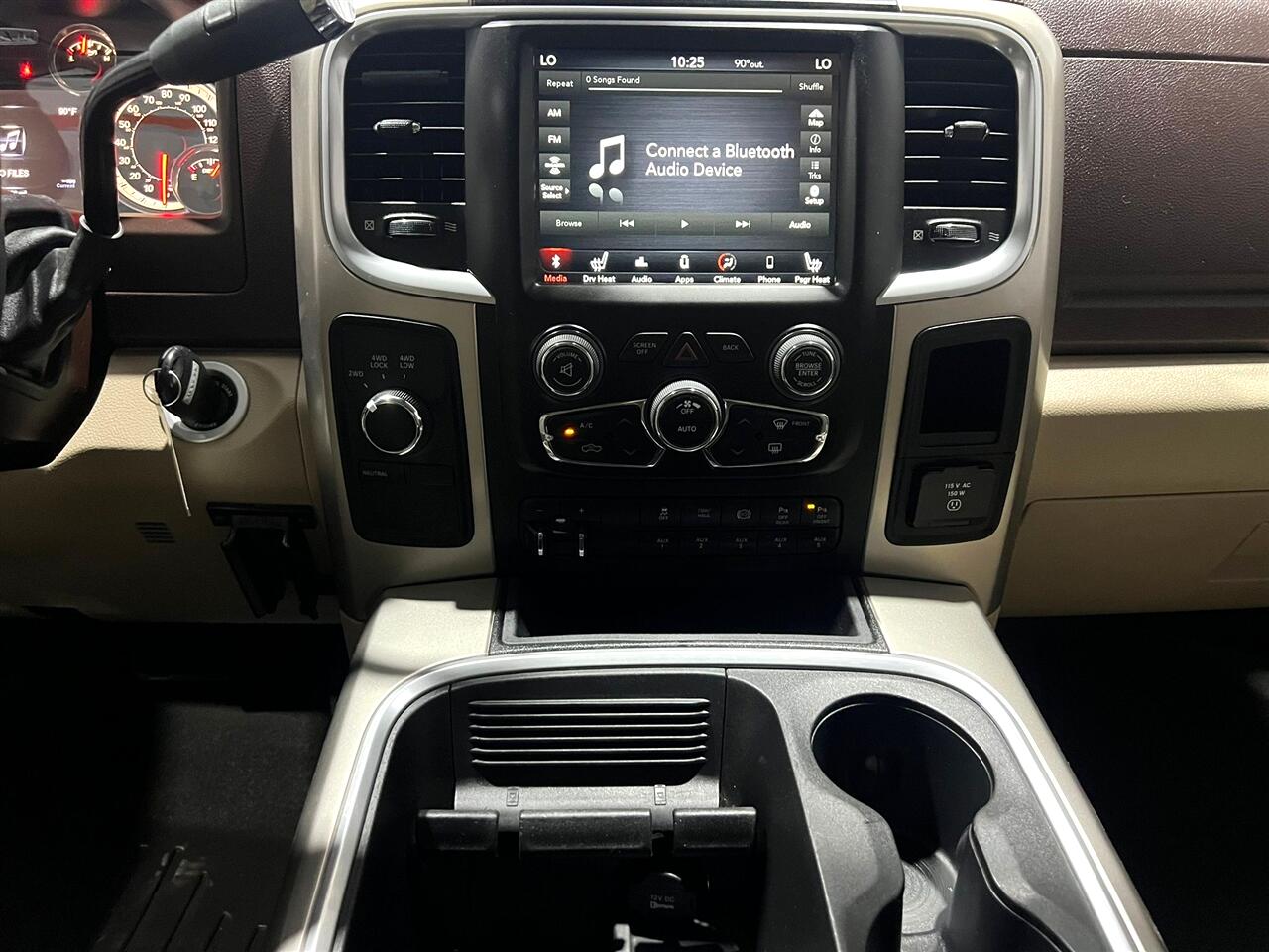 RAM 2500 SLT Crew Cab SWB 4WD 2018 RAM 2500 SLT Crew Cab SWB 4WD 2018