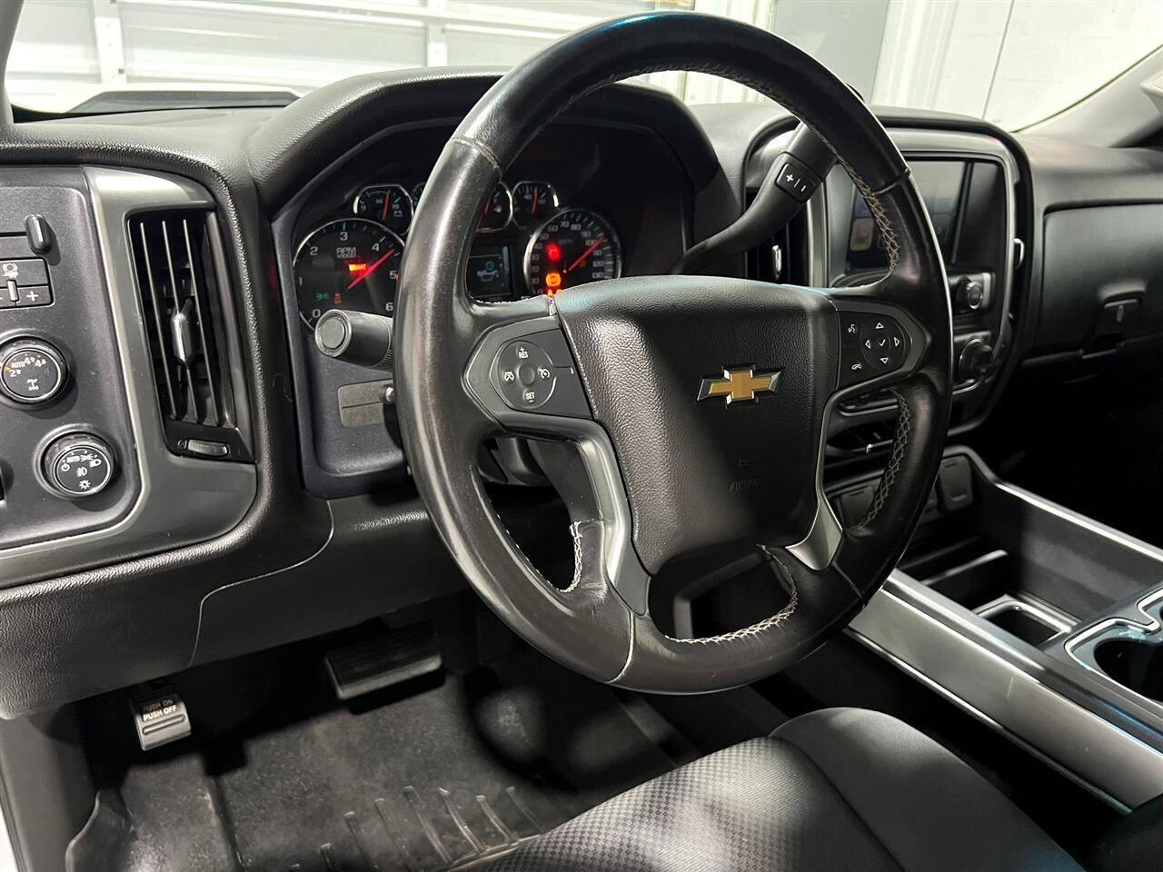 Chevrolet Silverado 1500 LT Crew Cab 4WD 2018 Chevrolet Silverado 1500 LT Crew Cab 4WD 2018