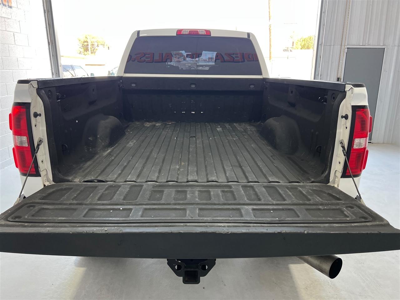 GMC Sierra 2500HD SLT Crew Cab 2WD 2015