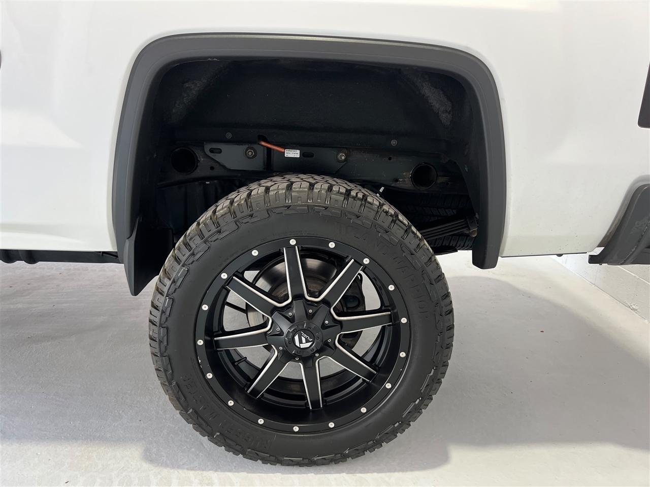 GMC Sierra 2500HD SLT Crew Cab 2WD 2015