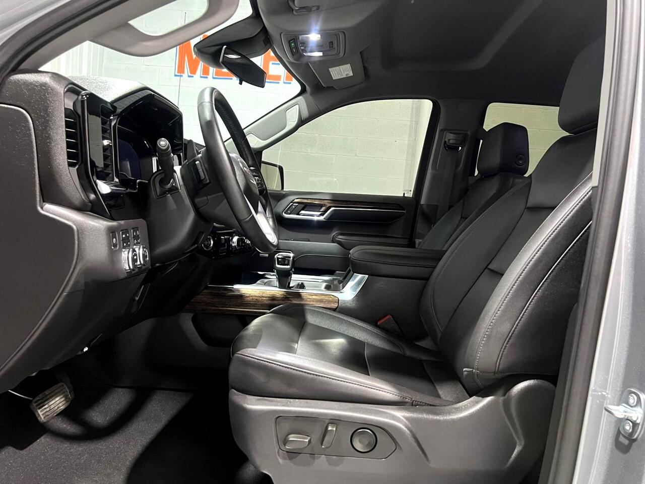 GMC Sierra 1500 Elevation Crew Cab 4WD 2023 GMC Sierra 1500 Elevation Crew Cab 4WD 2023