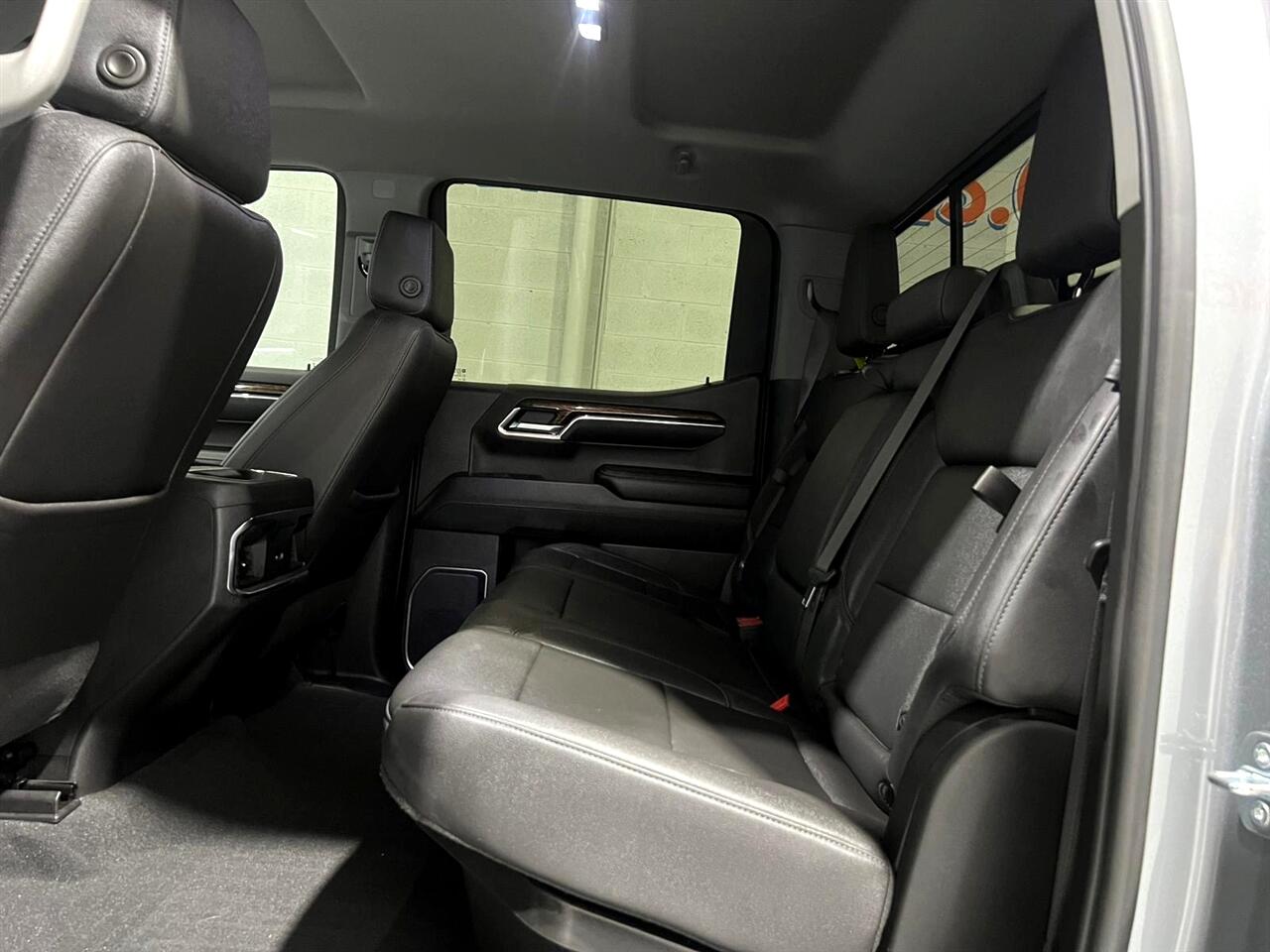 GMC Sierra 1500 Elevation Crew Cab 4WD 2023 GMC Sierra 1500 Elevation Crew Cab 4WD 2023