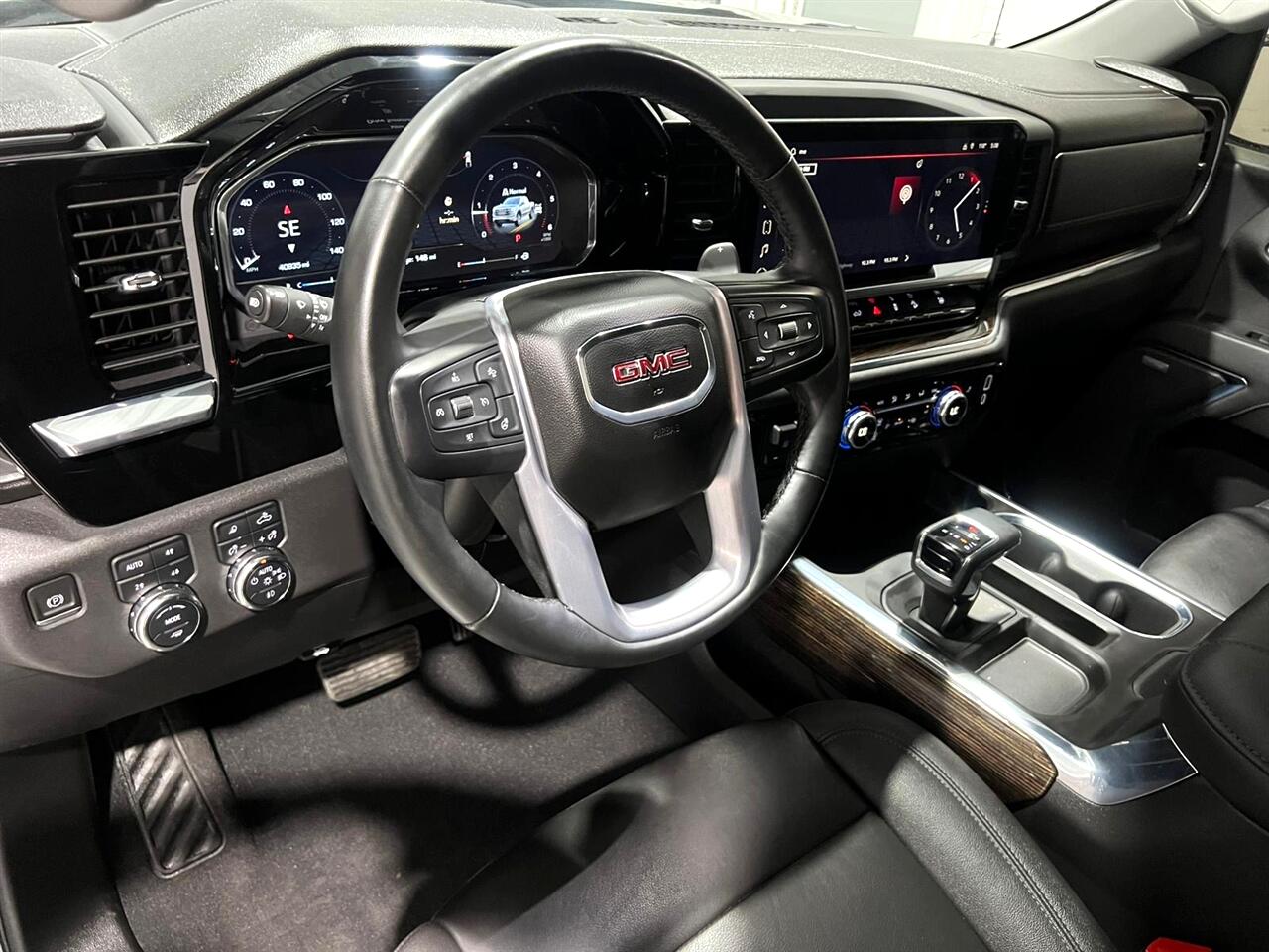 GMC Sierra 1500 Elevation Crew Cab 4WD 2023 GMC Sierra 1500 Elevation Crew Cab 4WD 2023