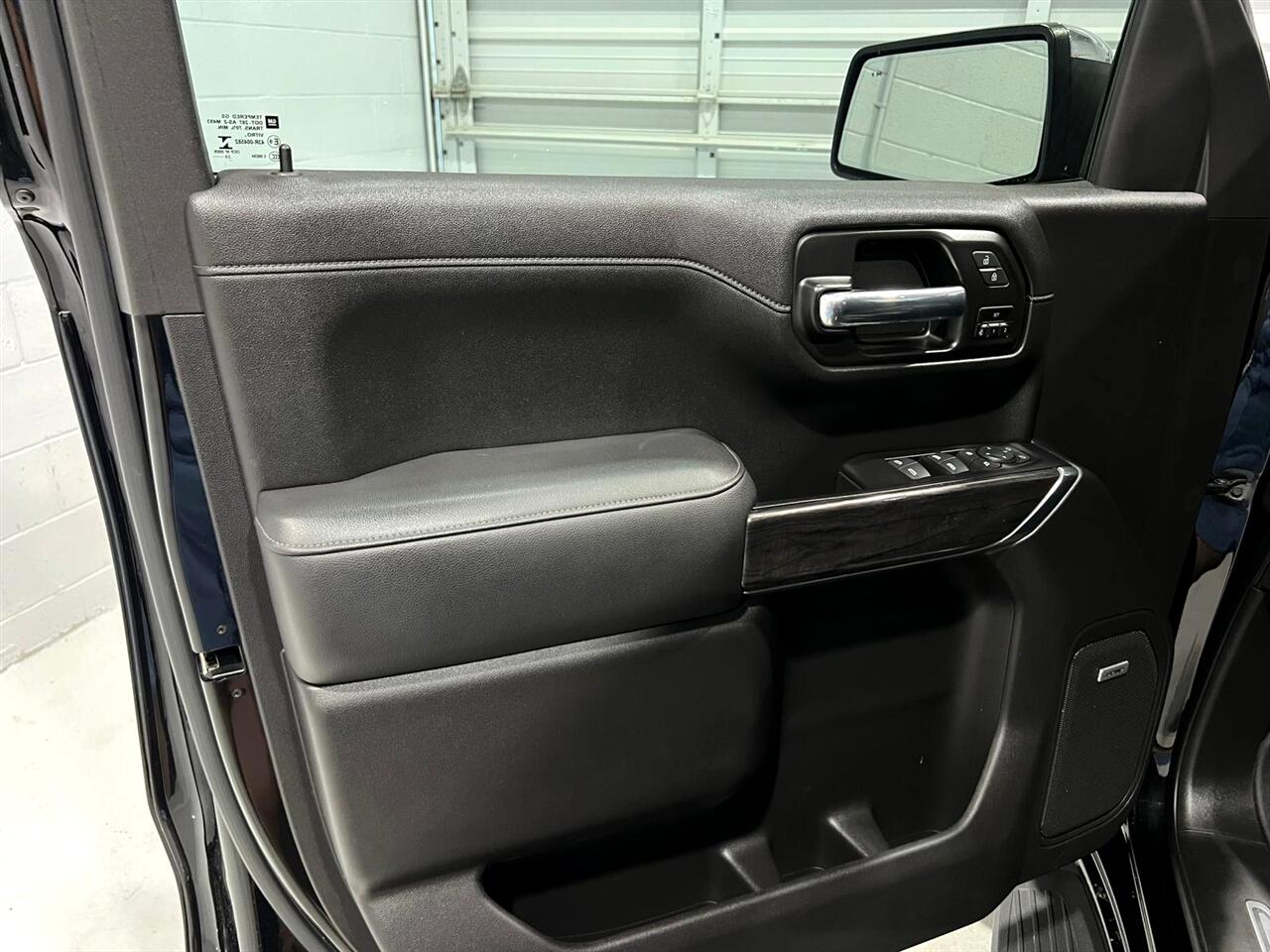 Chevrolet Silverado 1500 LTZ Crew Cab 4WD 2020 Chevrolet Silverado 1500 LTZ Crew Cab 4WD 2020