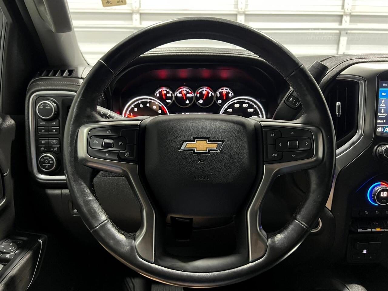 Chevrolet Silverado 1500 LTZ Crew Cab 4WD 2020 Chevrolet Silverado 1500 LTZ Crew Cab 4WD 2020