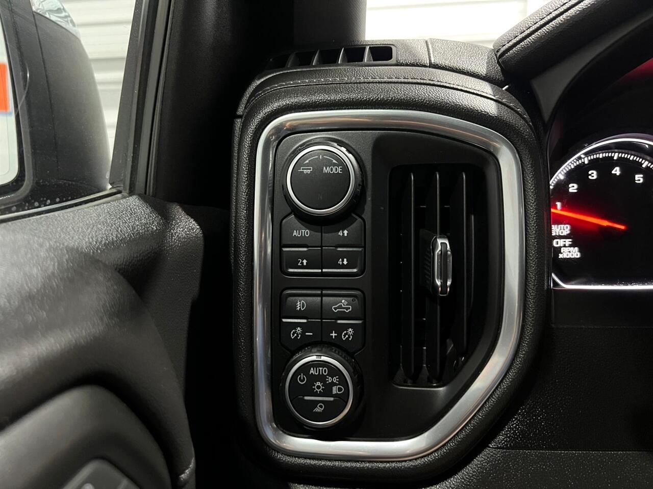 Chevrolet Silverado 1500 LTZ Crew Cab 4WD 2020 Chevrolet Silverado 1500 LTZ Crew Cab 4WD 2020