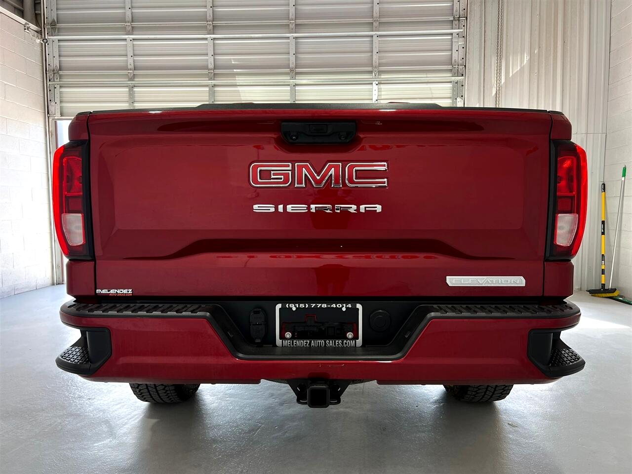 GMC Sierra 1500 Elevation Crew Cab 4WD 2023 GMC Sierra 1500 Elevation Crew Cab 4WD 2023