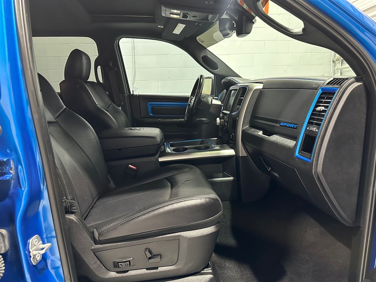 RAM 1500 Sport Crew Cab SWB 2WD 2018 RAM 1500 Sport Crew Cab SWB 2WD 2018